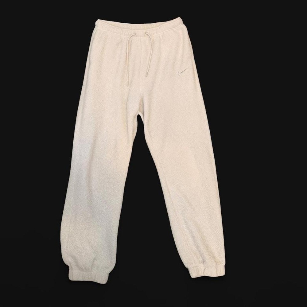 Cream Nike fleece sweatpants Size M